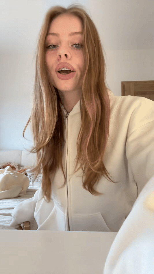 CRYSTALAND ESSENTIAL ECRU ZIP HOODIE