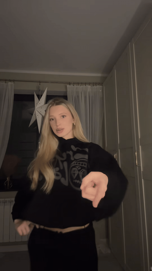 CRYSTALAND BLACK HOODIE