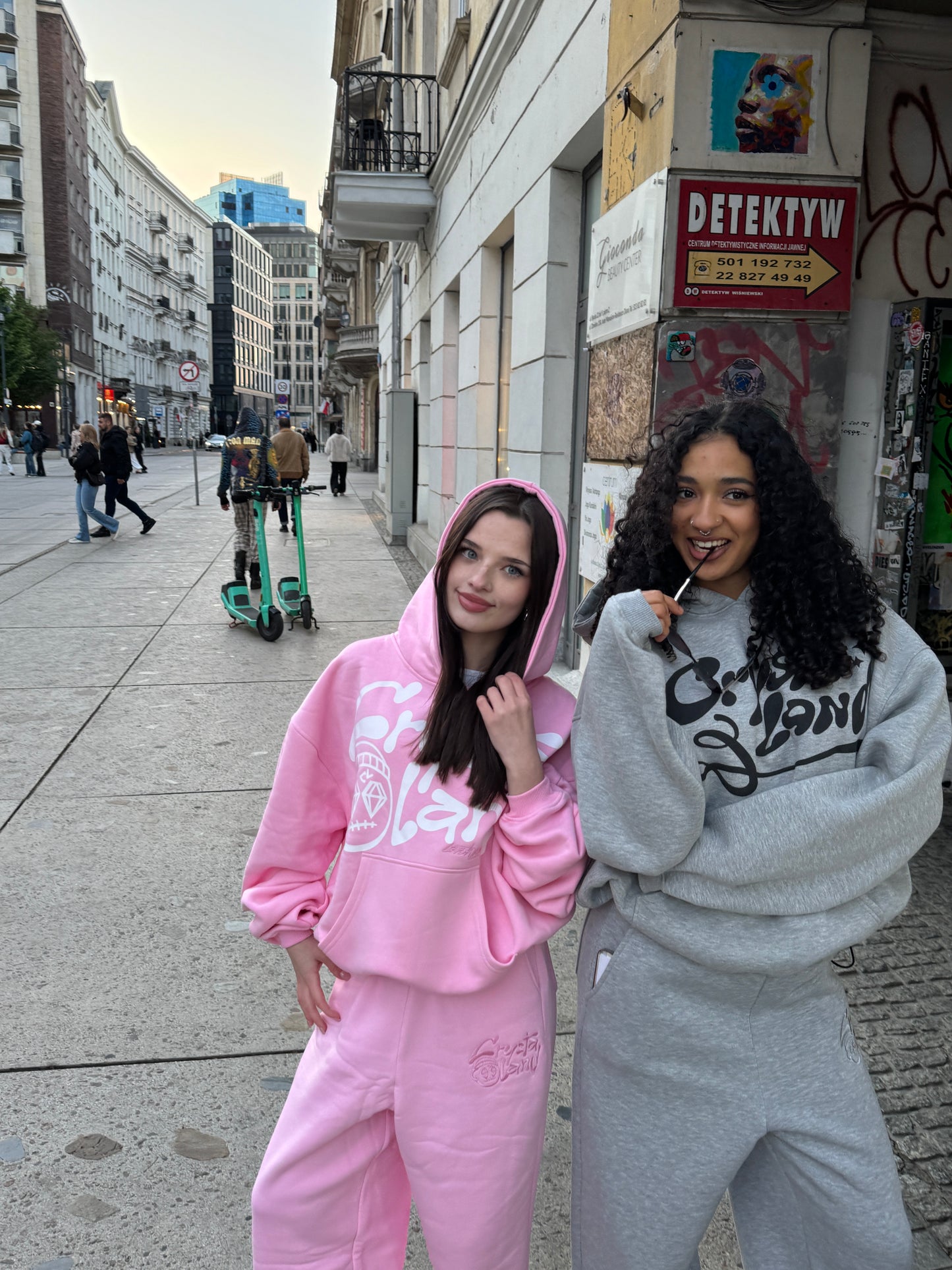 CRYSTALAND BABY PINK HOODIE